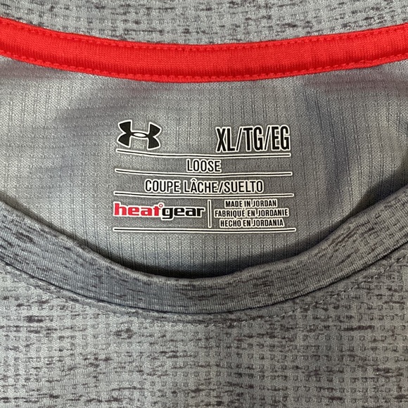 Under Armour Long Sleeve - Picture 2 of 3